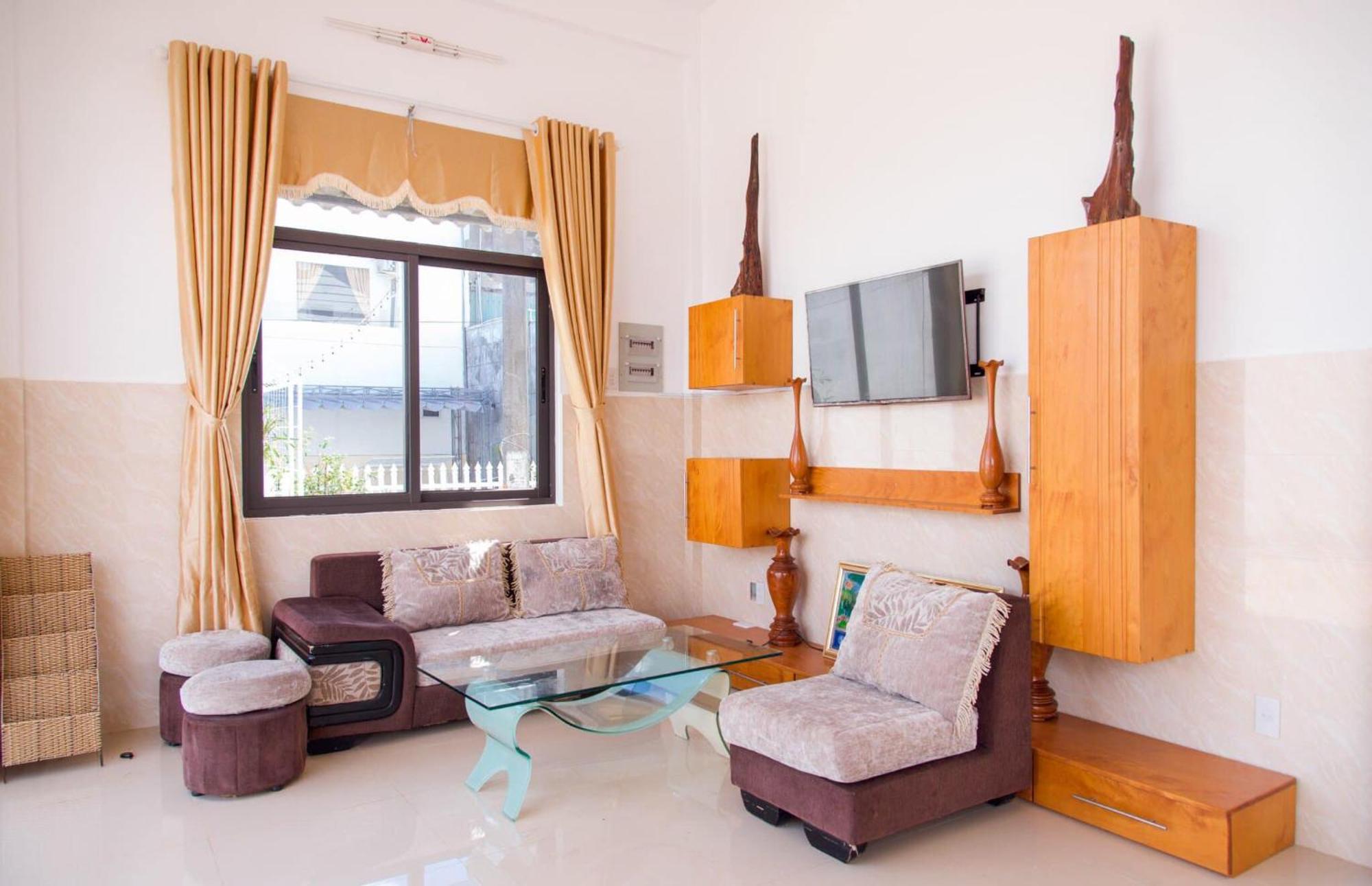 Thu Hien Hotel Pleiku - By Bay Luxury Plei Holang 外观 照片