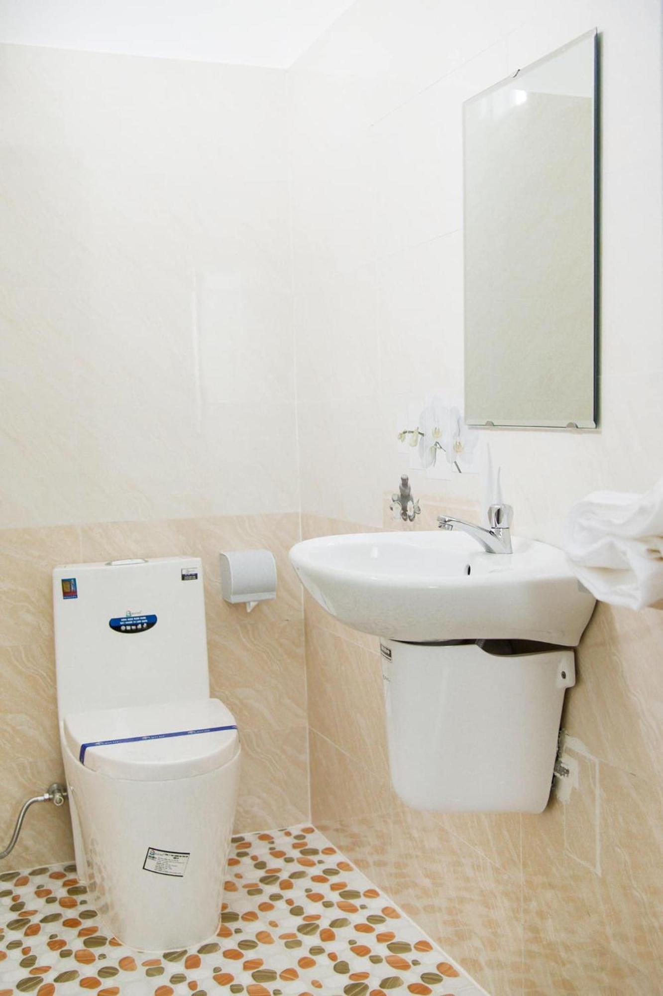 Thu Hien Hotel Pleiku - By Bay Luxury Plei Holang 外观 照片